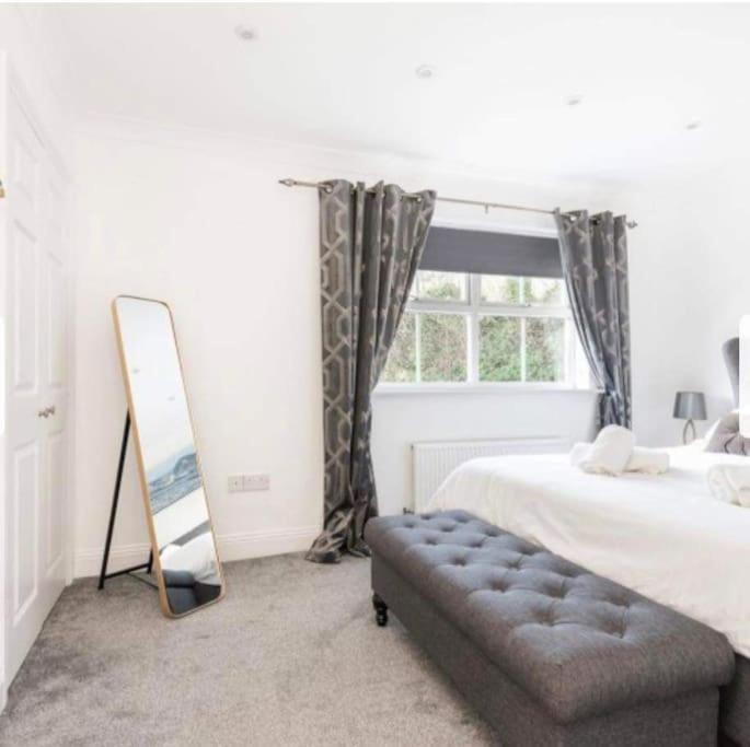 Beautiful Large Property, Sleeps 9 Walking Distance To The Sea , Beaches And Restaurants Fantastic Interior Lyme Regis Exterior photo