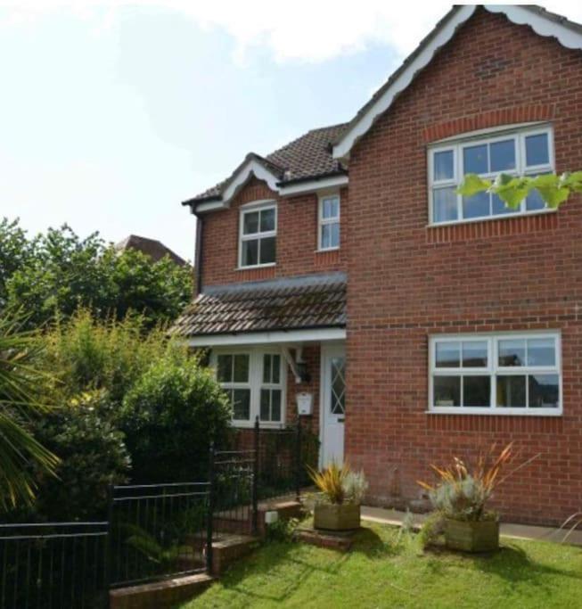 Beautiful Large Property, Sleeps 9 Walking Distance To The Sea , Beaches And Restaurants Fantastic Interior Lyme Regis Exterior photo